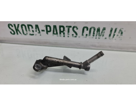 Трубка системи охолодження двигуна BFQ Skoda Octavia Tour 06A103212A VAG (06A103212A)