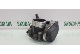 Дросільна заслінка в зборі Skoda Octavia A5 1.6 MPI VAG (06A133062AT)
