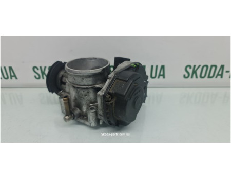 Дросельна заслінка 1.8Т AGU Skoda Octavia A5 06A133063F VAG (06A133063F)