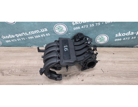 Впускний колектор Skoda Octavia A5 1.6 mpi без форсунок і рампи VAG (06A133203DL)