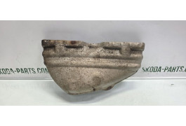 Термоекран на вихлопний колектор Skoda Octavia Tour 1.6 бензин VAG (06A253041AD)