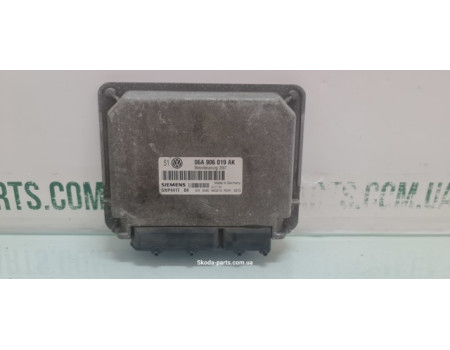 Блок управління двигуна вживаний 1.6 AKL Skoda Octavia Tour 06A906019AK VAG (06A906019AK)