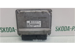 Блок управління двигуна 1.6 MPI Skoda Octavia A5 06A906033FB вживаний VAG (06A906033FB)