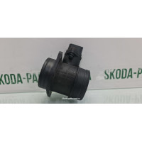 Розходомір повітря Skoda Octavia Tour VAG (06A906461)