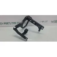 Кронштейн кріплення насосу повітря Skoda Octavia A5 06A906615F VAG (06A906615F)