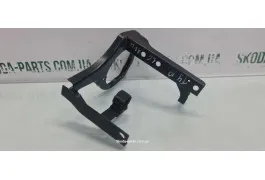 Кронштейн кріплення насосу повітря Skoda Octavia A5 06A906615F VAG (06A906615F)