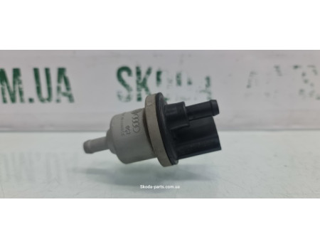 Клапан вентиляції газів паливного баку Volkswagen Golf 4 06D133517B VAG (06D133517B)