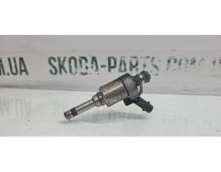 Форсунка вприску палива Skoda Octavia A5 1.8 TSI VAG (06H906036H)