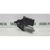 Блок управління склопідіймачем задній лівий Skoda Octavia Tour VAG (101450203)
