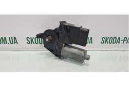 Блок управління склопідіймачем задній лівий Skoda Octavia Tour VAG (101450203)