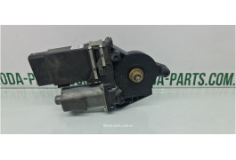 Блок управління склопідіймачем передній лівий Skoda Octavia Tour VAG (104411302)