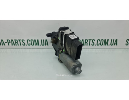 Блок управління склопідйомником задній правий Skoda Octavia Tour 1.6 бензин VAG (104420302)