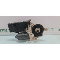 Двигун склопідіймача передній левой Volkswagen Golf 4 VAG (105404301)