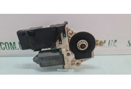 Двигун склопідіймача передній левой Volkswagen Golf 4 VAG (105404301)