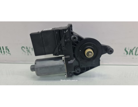 Блок управління склопідіймачем задній лівий Skoda Superb VAG (105406301)