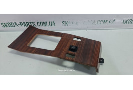 Накладка центральної консолі Mercedes Benz 124 MERCEDES (1246830700)