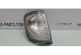 Вказівник повороту правий з незначним пошкодженням Mercedes Benz 124 MERCEDES (1248261043)