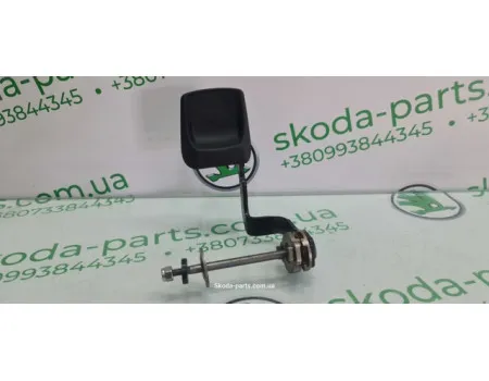 Ручка регулювання кормової колонки Skoda Octavia A7 VAG (1811249000)