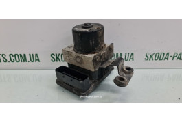 Блок керування АБС (ABS) Volkswagen Golf 4 1.9 TDI VAG (1C0907379E)