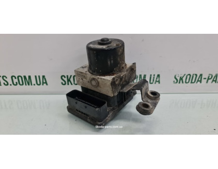 Блок керування АБС (ABS) Volkswagen Golf 4 1.9 TDI VAG (1C0907379E)