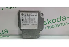 Блок управління подушками безпеки Skoda Fabia II New 1C0909605F VAG (1C0909605F)