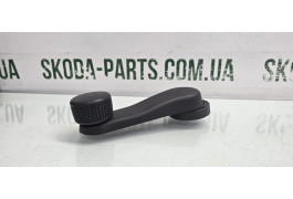 Ручка склопідіймача Skoda Fabia 1H0837581D VAG (1H0837581D)