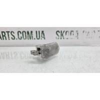 Плафон підсвічення бардачка Skoda Octavia Tour VAG (1H0947311)