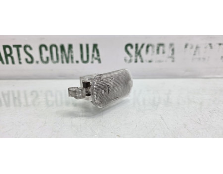 Плафон підсвічення бардачка Skoda Octavia Tour VAG (1H0947311)