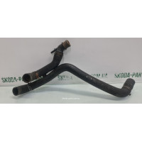 Патрубок системи охолодження двигуна Volkswagen Golf 4 1J0121049D VAG (1J0121049D)