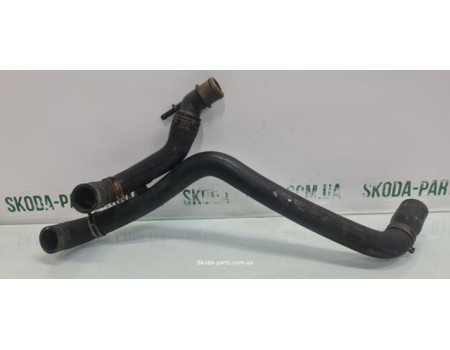 Патрубок системи охолодження двигуна Volkswagen Golf 4 1J0121049D VAG (1J0121049D)