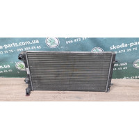 Радіатор охолодження Skoda Octavia Tour 1.6 BFQ VAG (1J0121253N)