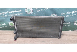 Радіатор охолодження Skoda Octavia Tour 1.6 BFQ VAG (1J0121253N)