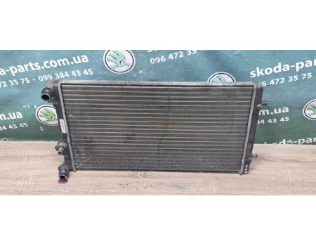 Радіатор охолодження Skoda Octavia Tour 1.6 BFQ VAG (1J0121253N)