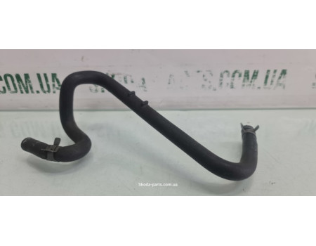 Патрубок системи охолодження двигуна Skoda Octavia Tour 1J0121447AC VAG (1J0121447AC)