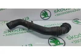 Патрубок Радіатора верхній системи охолодження двигуна 1.9tdi Skoda Octavia Tour 1J0122701A VAG (1J0122701A)