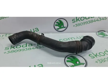 Патрубок Радіатора верхній системи охолодження двигуна 1.9tdi Skoda Octavia Tour 1J0122701A VAG (1J0122701A)