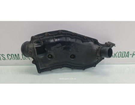 Патрубок інтеркулера Skoda Octavia Tour 1J0145762L VAG (1J0145762L)