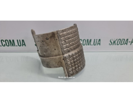 Термо захист піввісі Skoda Octavia Tour VAG (1J0407721C)