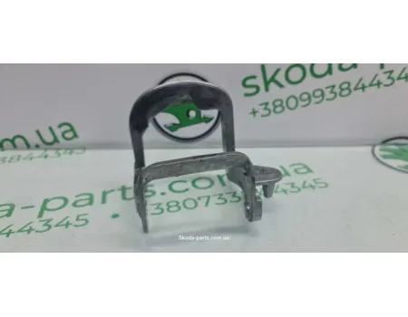 Скоба куліси перемикання передач КПП Skoda Octavia Tour 1J0711149 VAG (1J0711149)