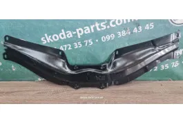 Опора глушника поперечка траверса Skoda Octavia Tour 1J0802117B VAG (1J0802117B)