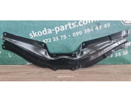 Опора глушника поперечка траверса Skoda Octavia Tour 1J0802117B VAG (1J0802117B)