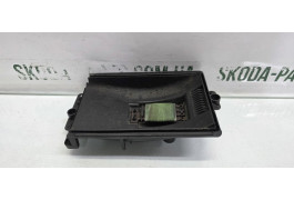 Резистор Реостат вентилятора пічки Skoda Octavia Tour VAG (1J0819022A)