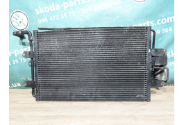 Радіатор кондиціонера Skoda Octavia Tour 1J0820411DA VAG (1J0820411DA)