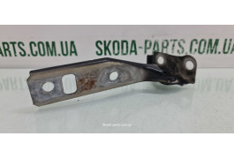 Петля завіса капота ліва Volkswagen Golf 4 VAG (1J0823301A)