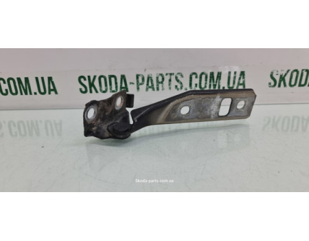 Петля завіса капота права Volkswagen Golf 4 VAG (1J0823302A)