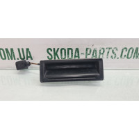 Ручка двері багажника зовнішня Volkswagen Bora 1J0827566D вживана VAG (1J0827566D)