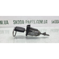 Личинка замка передньої лівої дверки Volkswagen Golf 4 1J0837167 VAG (1J0837167)