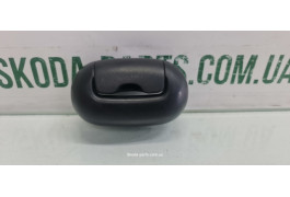 Накладка заднього паска безпеки Skoda Octavia Tour 1J0857785C VAG (1J0857785C)
