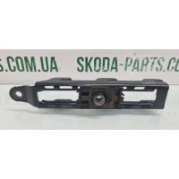 Регулятор висоти ременя безпеки передній Volkswagen Bora 1J0857819C вживаний VAG (1J0857819C)