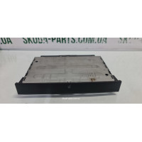 Підстаканник центральної консолі Skoda Octavia Tour 1J0858601B VAG (1J0858601B)